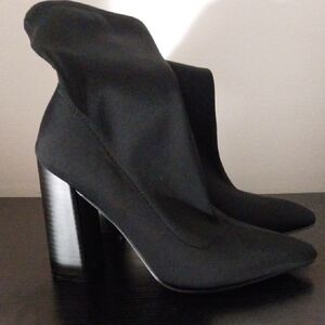 Elegant Black Women's Boots